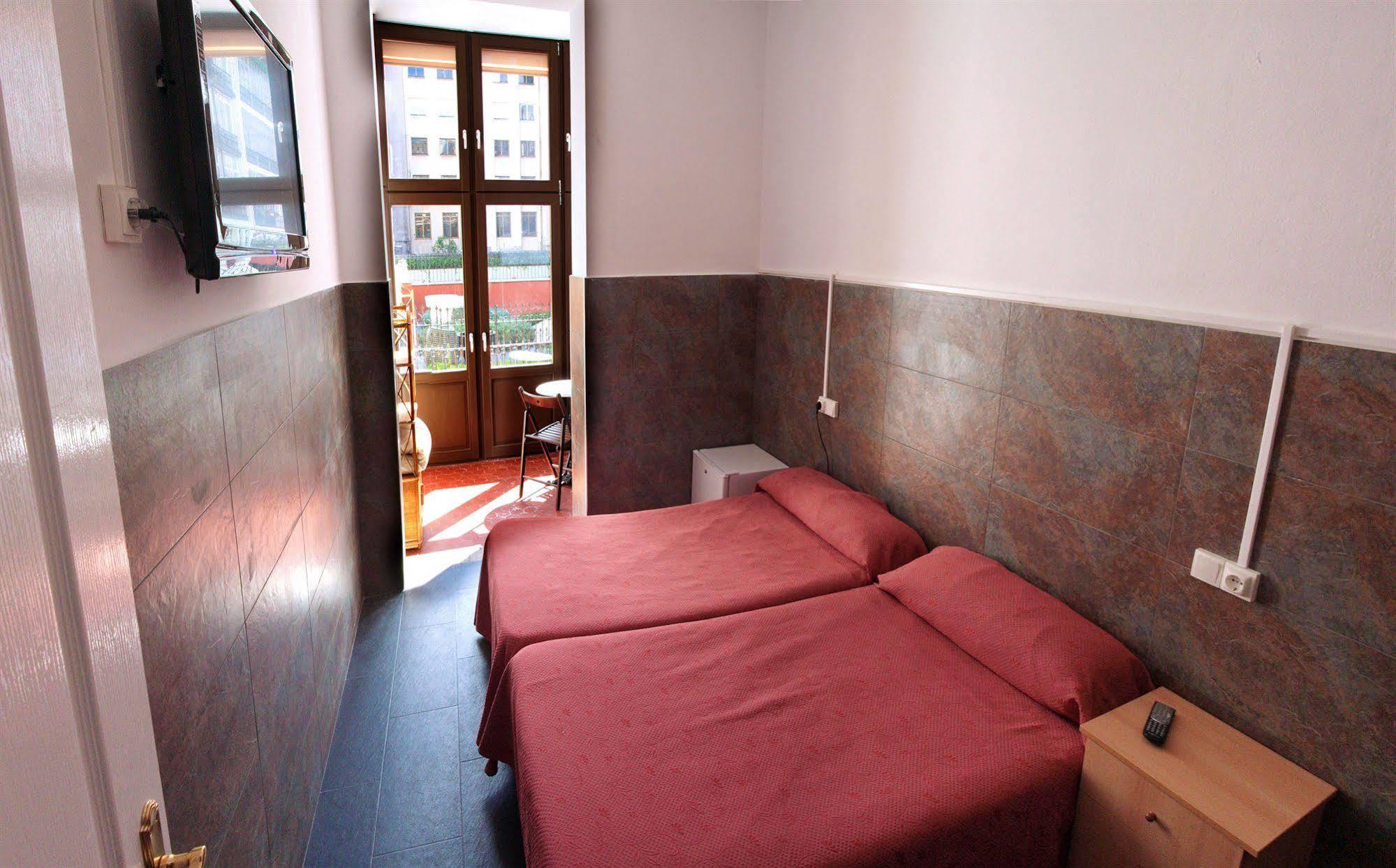 Lenin Gasthof Barcelona